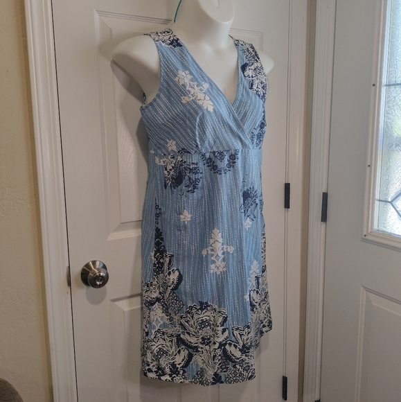 G.H. Bass & Co. Blue and White Floral Dress - Picture 2 of 9